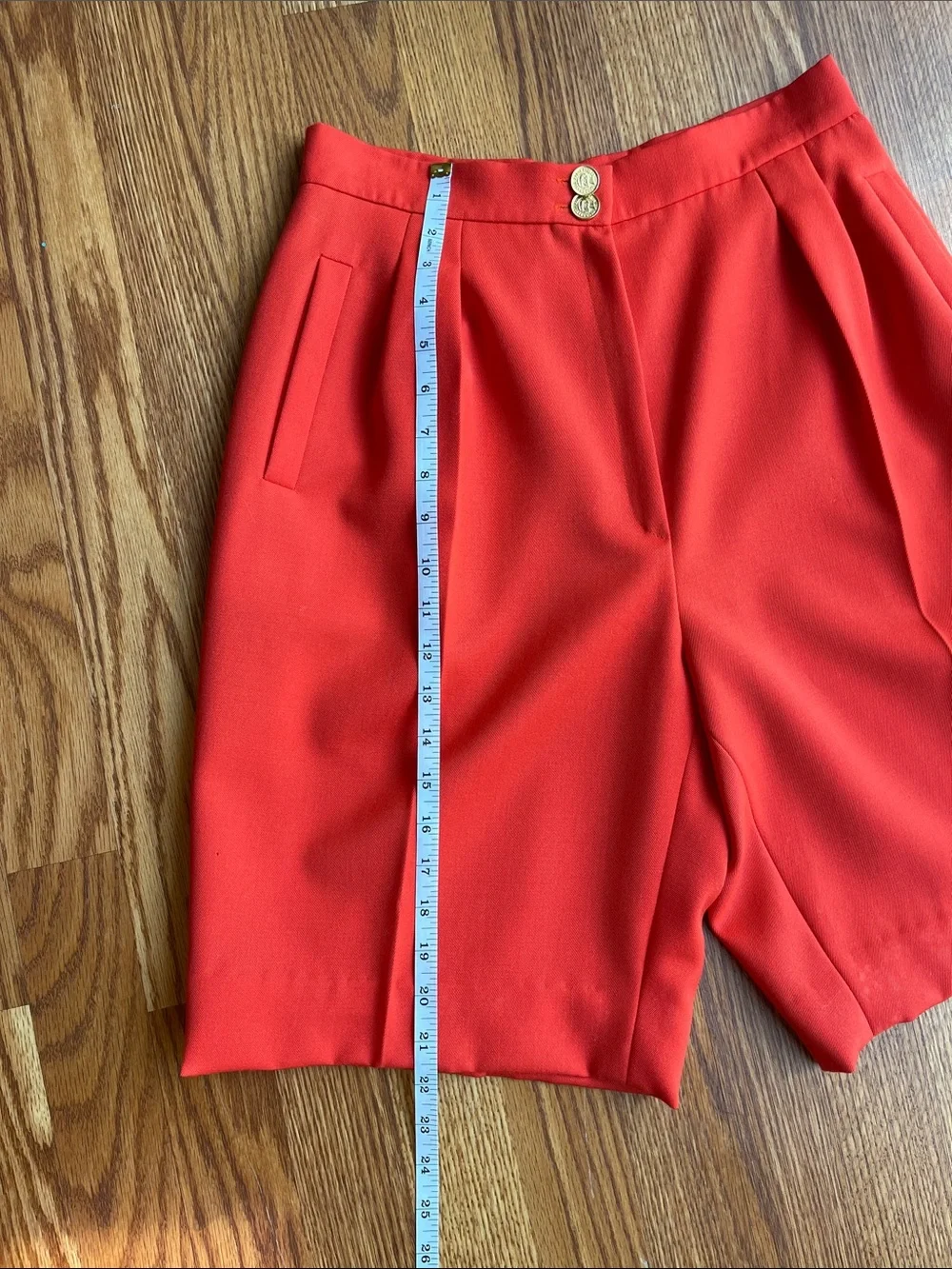 CHANEL Boutique Vintage 100% Wool Pleated Shorts Women’s Red FR 42 (US 8/10)